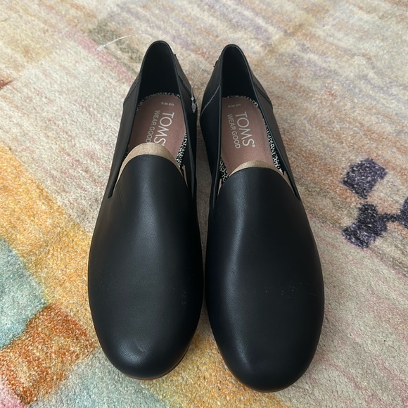 Toms Shoes - TOMS Black Loafers SZ 6